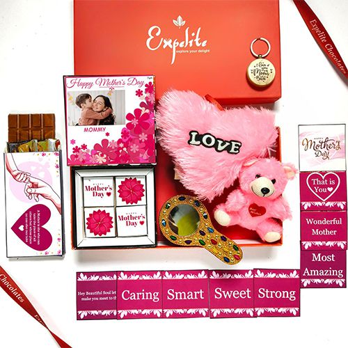 Luxurious Mothers Day Customized Chocolates N Gifts Combo