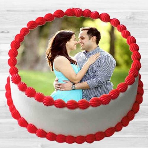 Special Gift of Vanilla Flavor Photo Cake for Hug Day