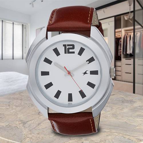 Amazing Fastrack Casual Analog Mens Watch